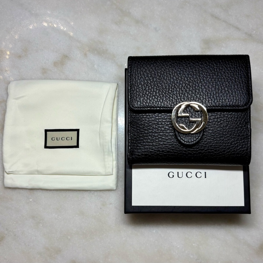 Gucci Black Leather interlocking Gs bi-fold Wallet with Silver Logo